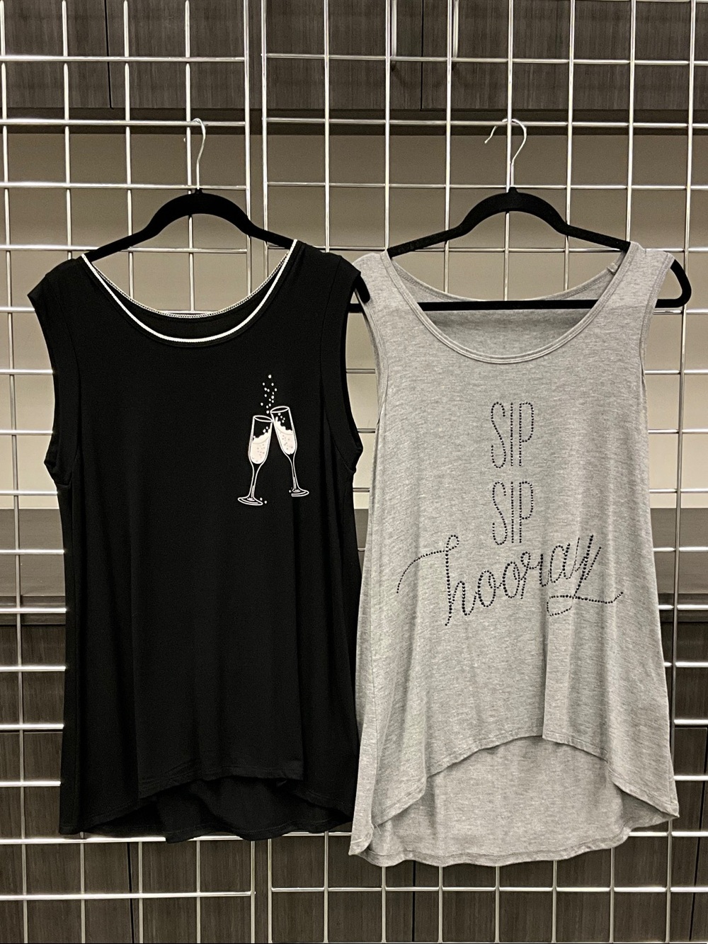 Women’s 2 pc Champagne Graphic Tank Tops – Black & Gray Rhinestone